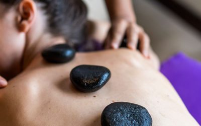 2de33ec2f3074a640aa5d0915b50fd0c-stone-massage